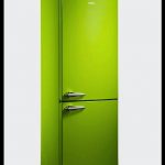 Mutfak için modern buzdolabı