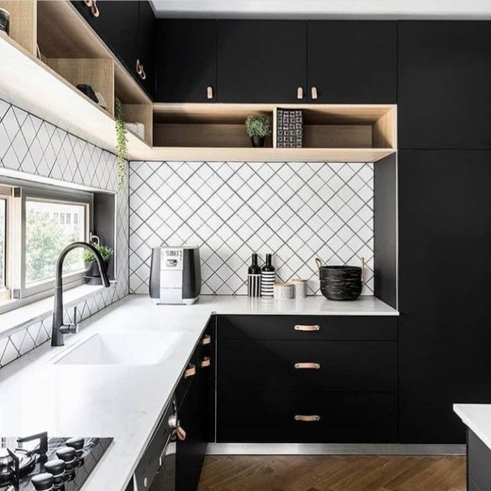 Siyah beyaz mutfak dekorasyonu
